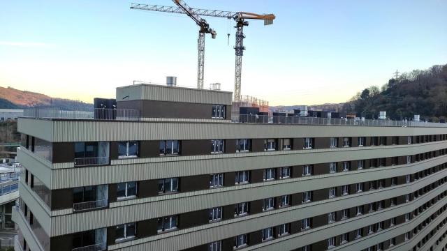 Un bloque de viviendas que se encuentra en fase de construcción en Bilbao.