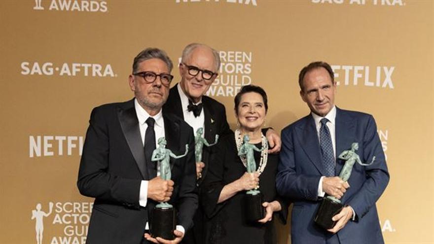 Sergio Castellitto, John Lithgow, Isabella Rossellini y Ralph Fiennes, del filme 'Cónclave'.