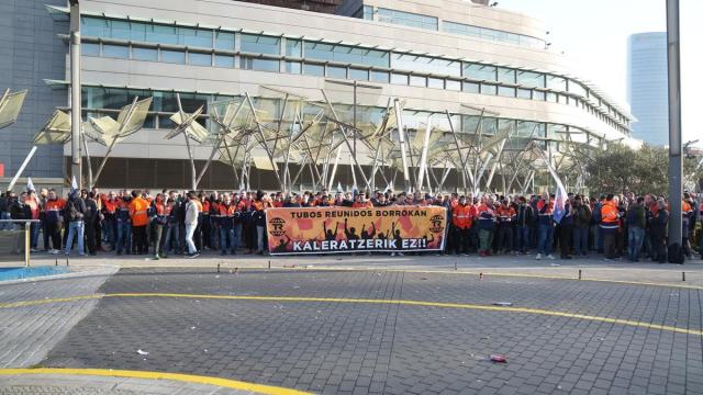 Trabajadores de Tubos Reunidos se manifiestan en Bilbao