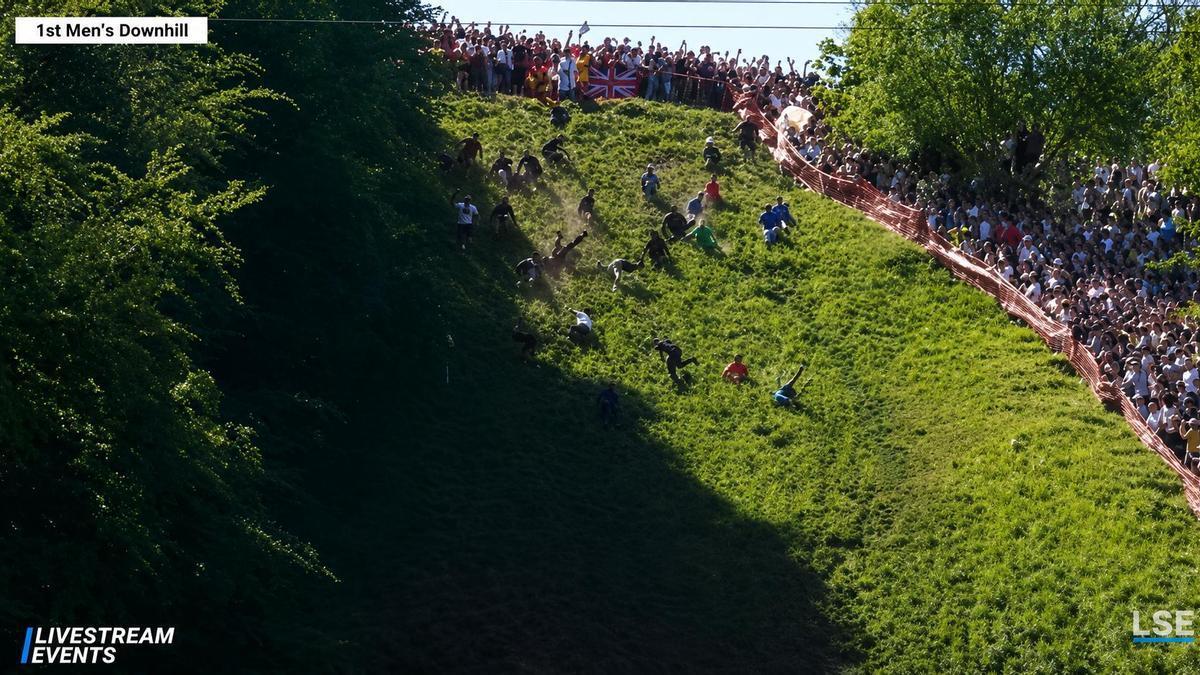 Imagen de la edición de 2026 de la carrera del queso rodante de Inglaterra