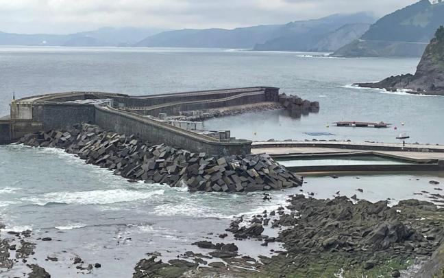 Recreación del aspecto final del dique de abrigo de Mutriku una vez finalizadas las obras.