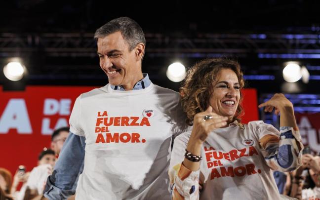 Sánchez apela al voto para evitar la "involución" de PP y Vox con "interminables recortes"