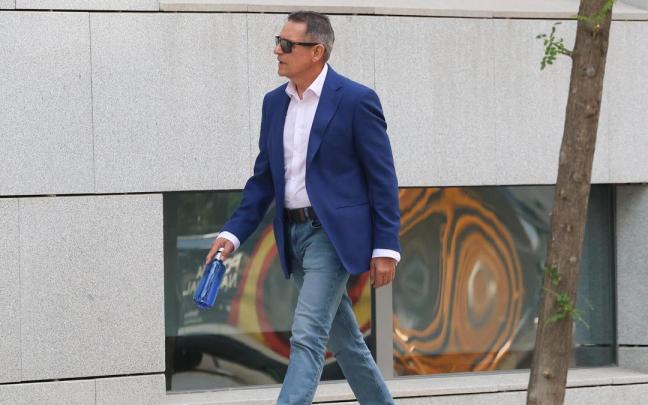 El policía Rafael Salvador a su llegada a la Audiencia Nacional.