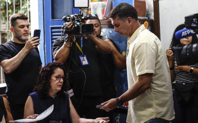El candidato presidencial del Partido Liberal de Brasil, el senador ultraderechista Flávio Bolsonaro