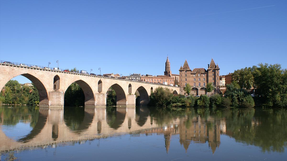 Vista panorámica desde el puente viejo.