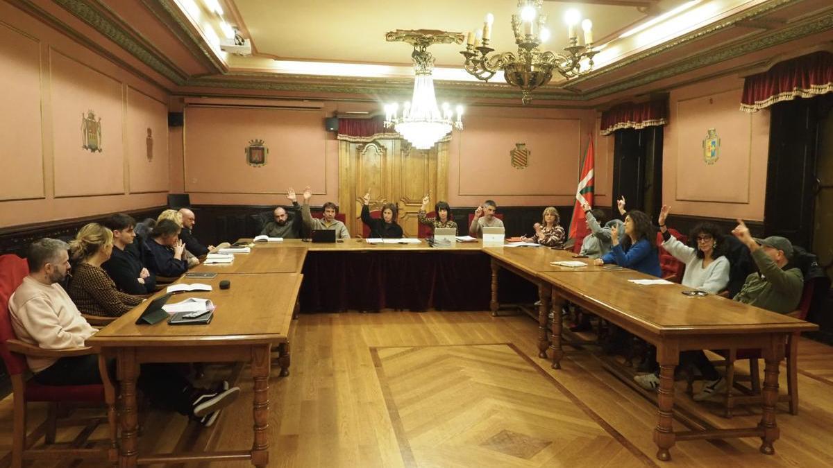 El presupuesto salió adelante con los votos de los ediles de EH Bildu, mientras el PNV optó por la abstención.
