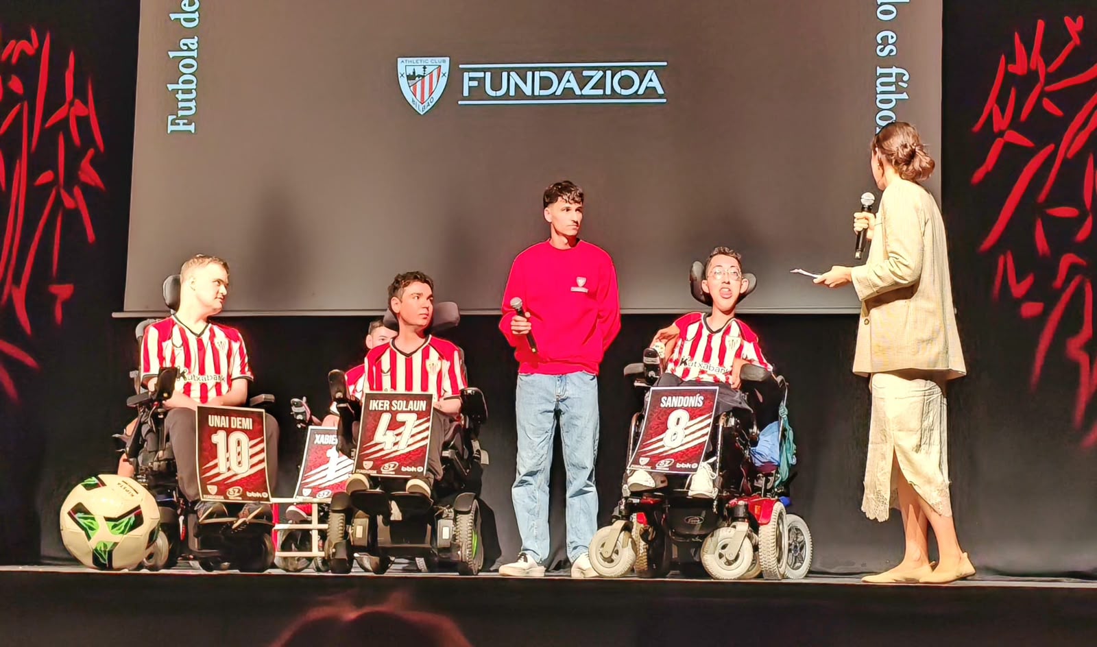 Un momento de la presentación oficial de “Athletic Fundazioa SZ”