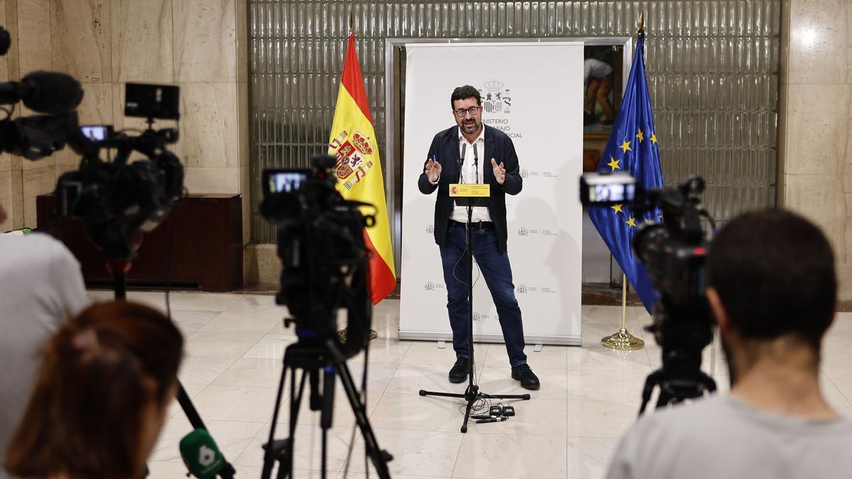 El secretario de Estado de Trabajo, Joaquín Pérez Rey, en la comparecencia ante los medios.