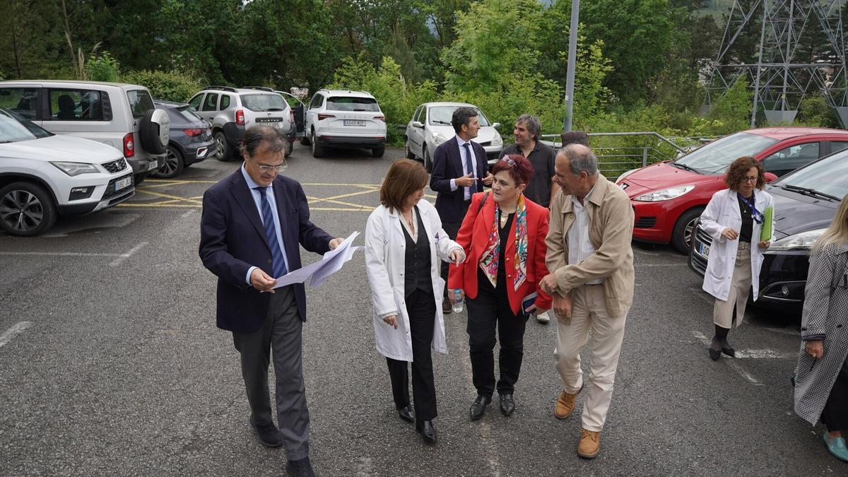 La visita este viernes a los terrenos afectados.