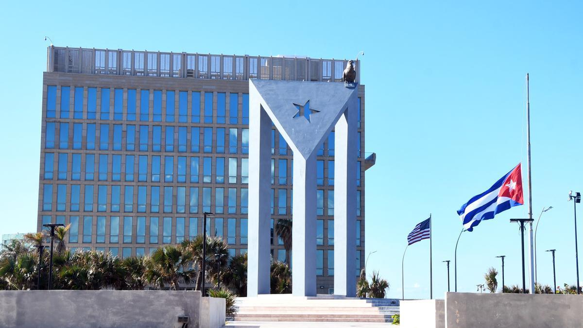 Bandera cubana en La Havana.