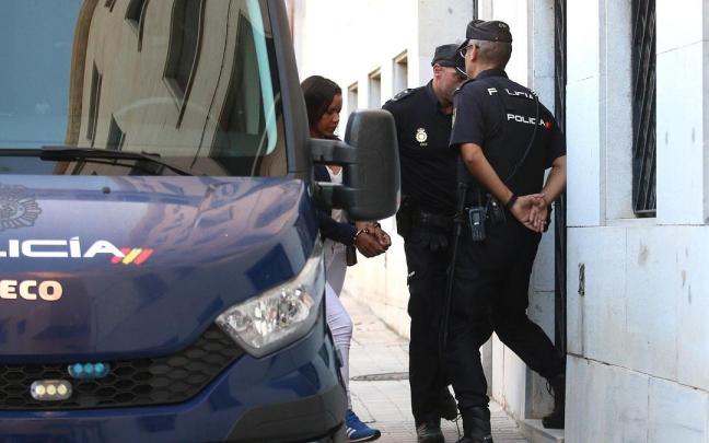 Llegada de Ana Julia Quezada a la Audiencia de Almería