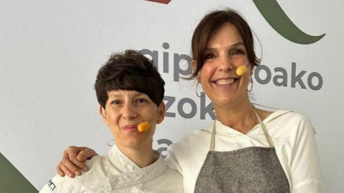 Anne Otegi y Aitziber Aizpuru.