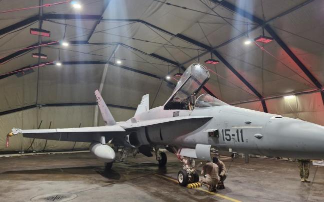 La postura del Estado español de no dedicar el 5 % del PIB a defensa ha sido criticada en reiteradas ocasiones por el presidente estadounidense, Donald Trump.