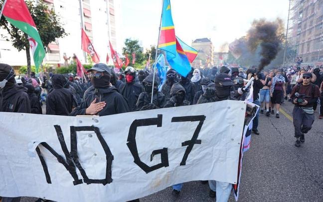 Miles de manifestantes protestan en Ginebra contra la cumbre del G7