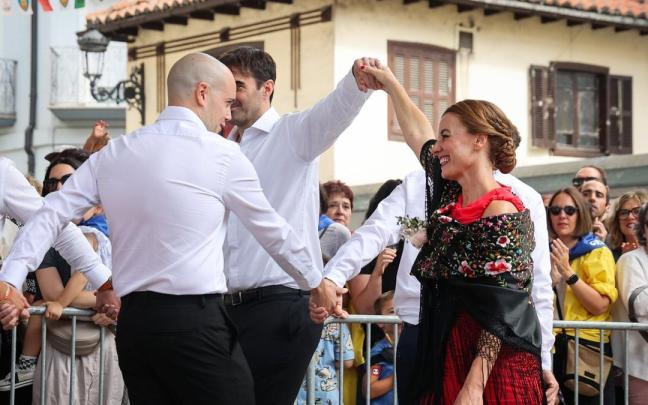 [Fotos] Emoción en Ordizia con el baile de los Santaneros