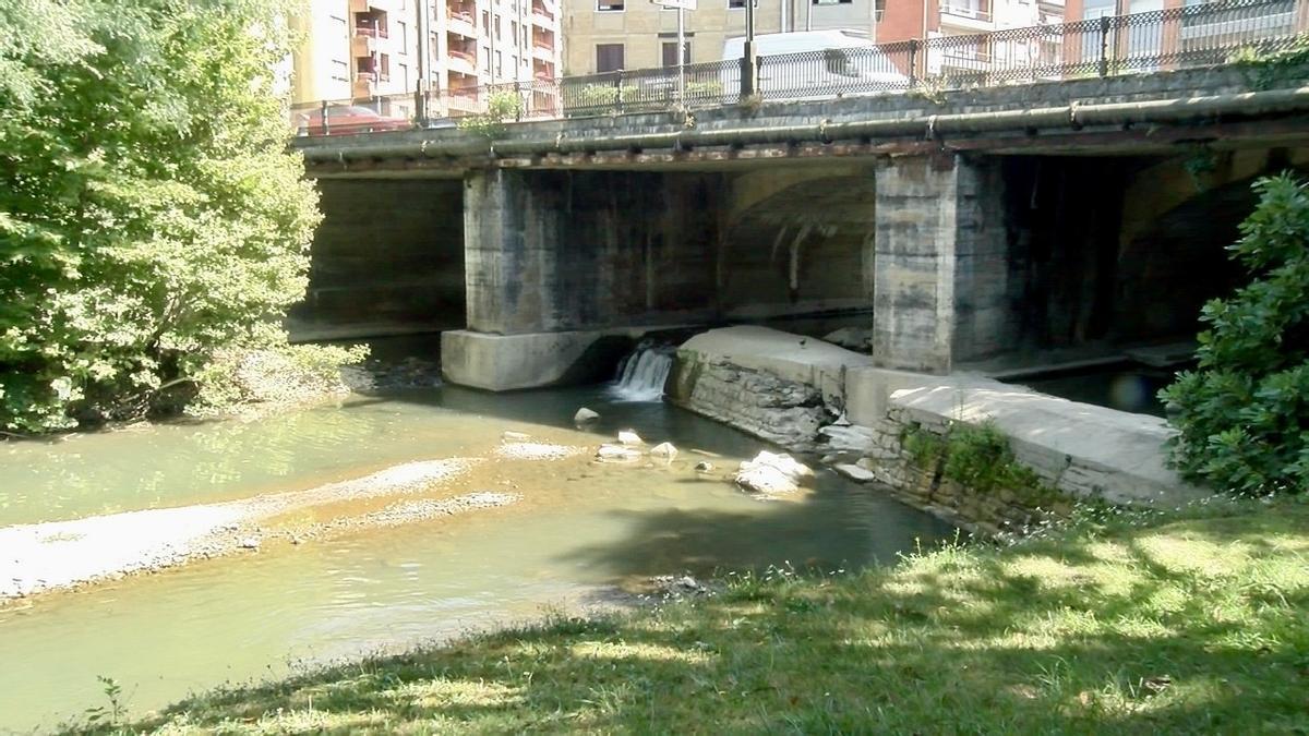 Imagen de la pequeña presa que derribará URA en breve