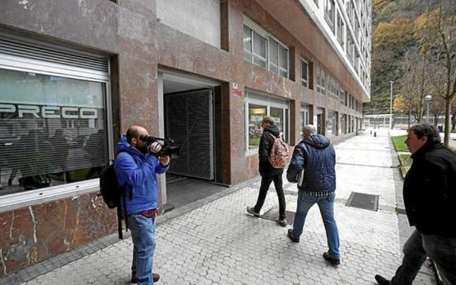 Trabajadores acudiendo a Preco Trabajadores acudiendo a Preco
