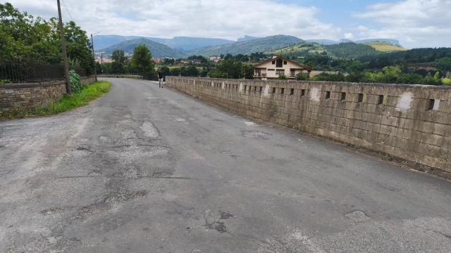 Avenida San Roque en Amurrio antes de la mejora