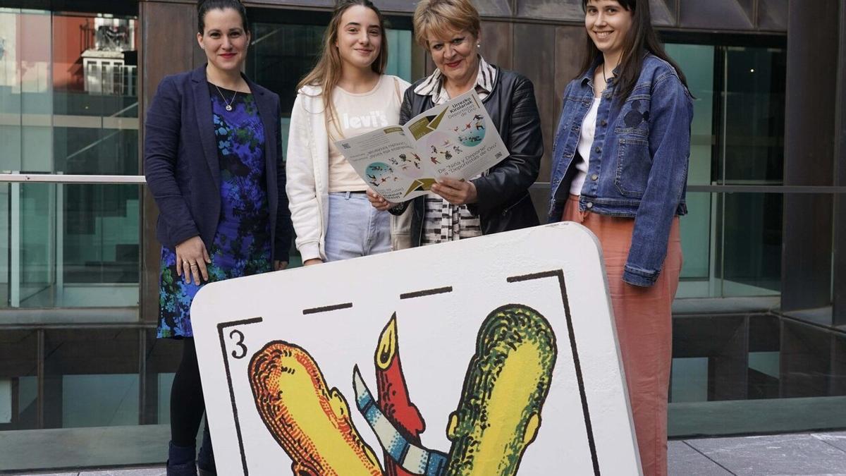 Presentación de la revista "Deportistas de Oro" con la presencia de Mireia Vizuete, Ana del Val y Maite Ortiz de Mendibil