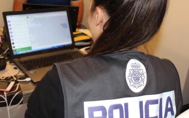 Imagen de una agente de la Policía Nacional.