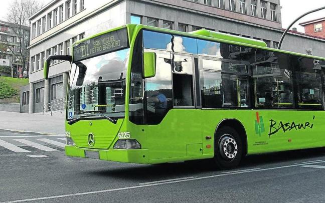 La Asociación de Vecinos de San Miguel quiere que la Lanzadera tenga parada junto al Ayuntamiento