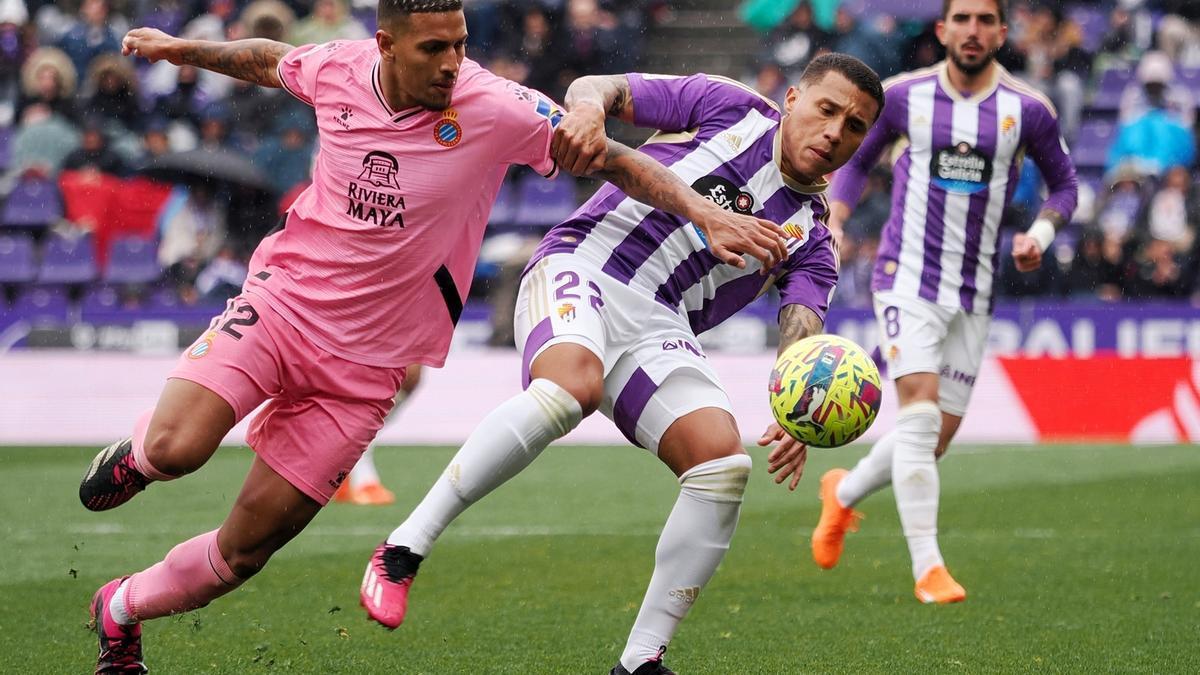 Un momento del encuentro entre el Valladolid y el Espanyol