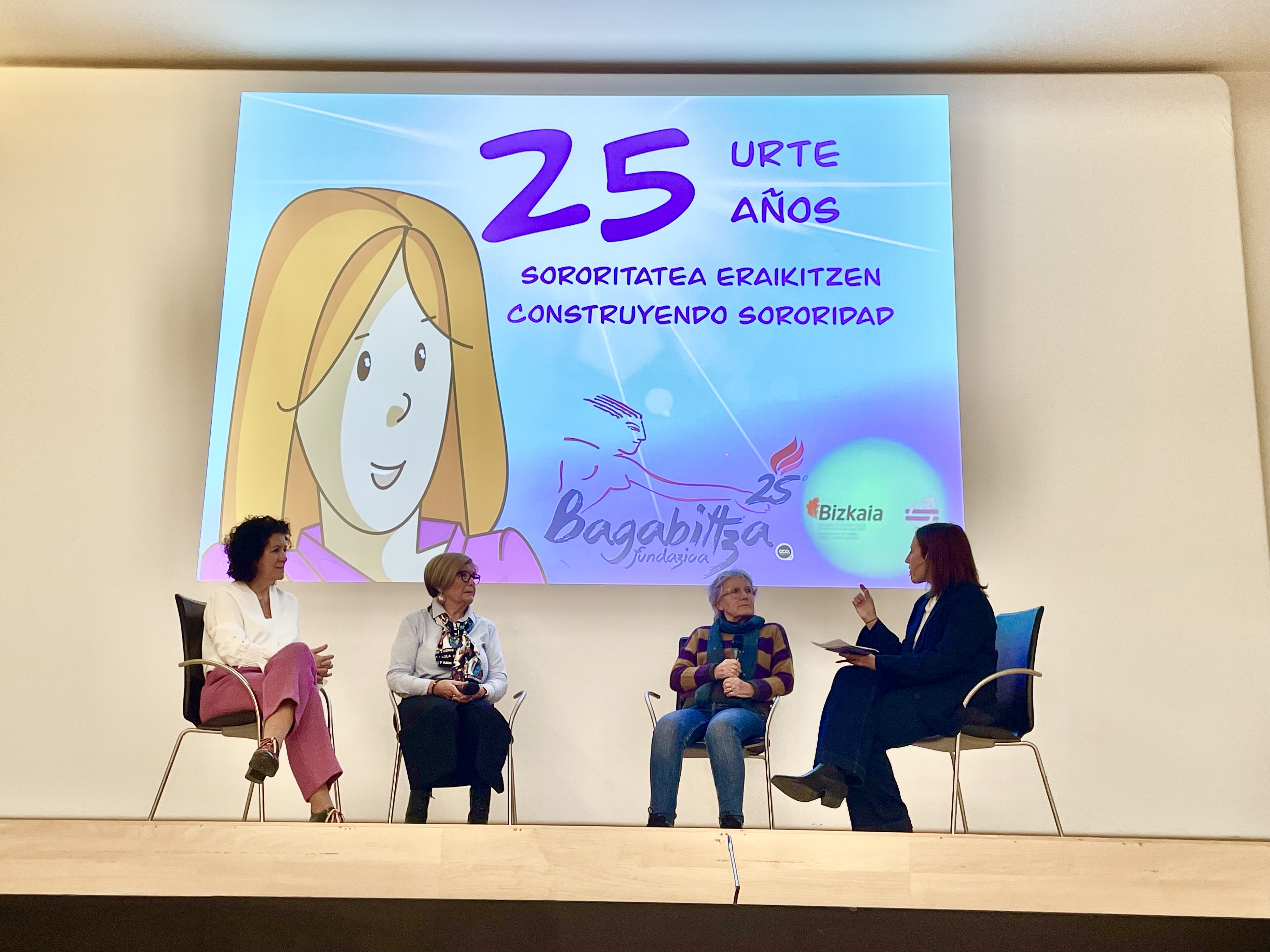 Representantes de Bagabiltza compartiendo experiencias durante la mesa redonda