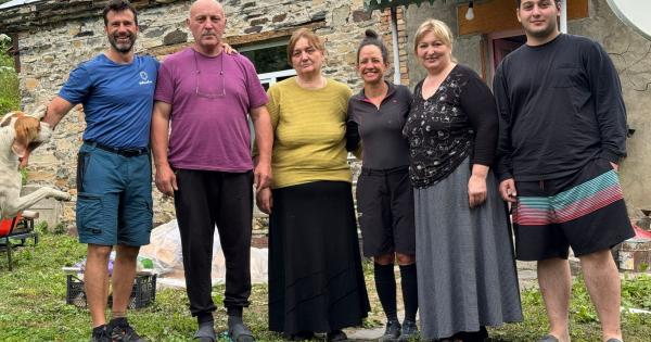 25 julio. Tsana, Georgia. Duermen en casa de una familia.