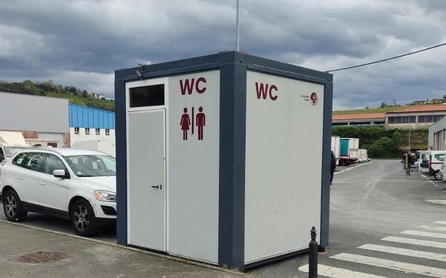 Baño público de Basustabidea en Zumaia.