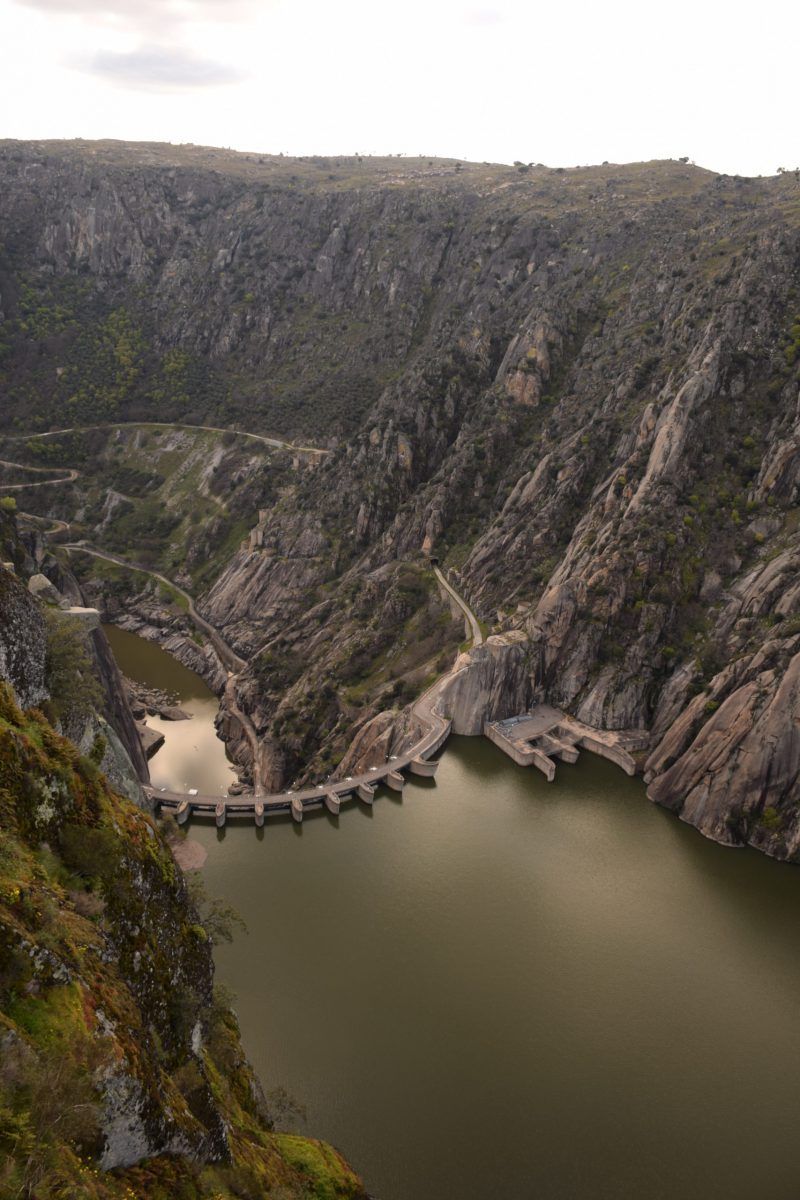 Parte el cañón del río Duero.