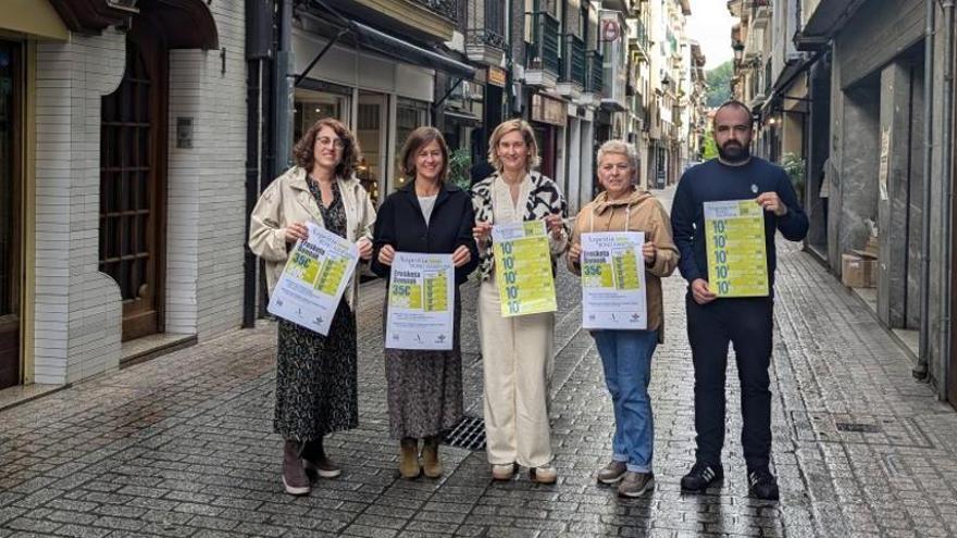 Presentación de la campaña de bonos que se pondrá en marcha en Azpeitia.