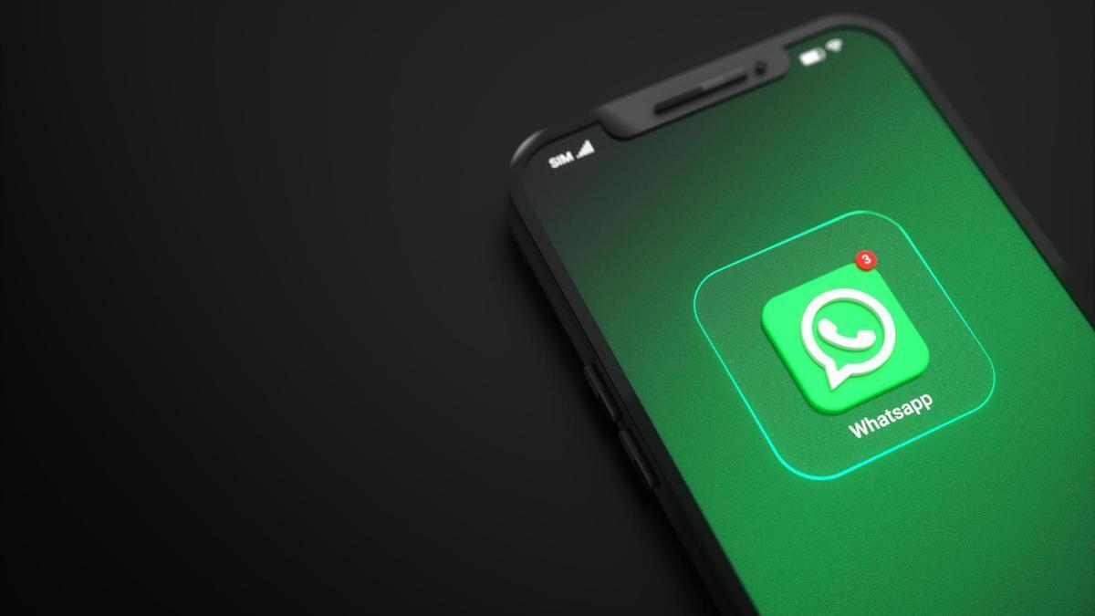 El logotipo de WhatsApp, en la pantalla de un teléfono móvil.