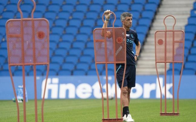 Imanol, durante un entrenamiento del pasado verano en el estadio de Anoeta. / RUBEN PLAZA