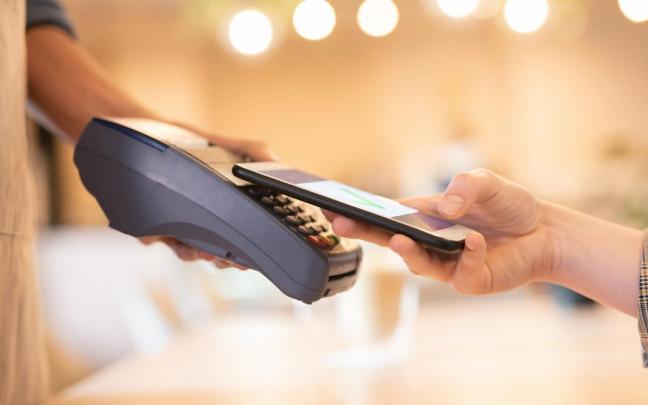 Bizum hará posible en mayo el pago con móvil sin tarjeta.