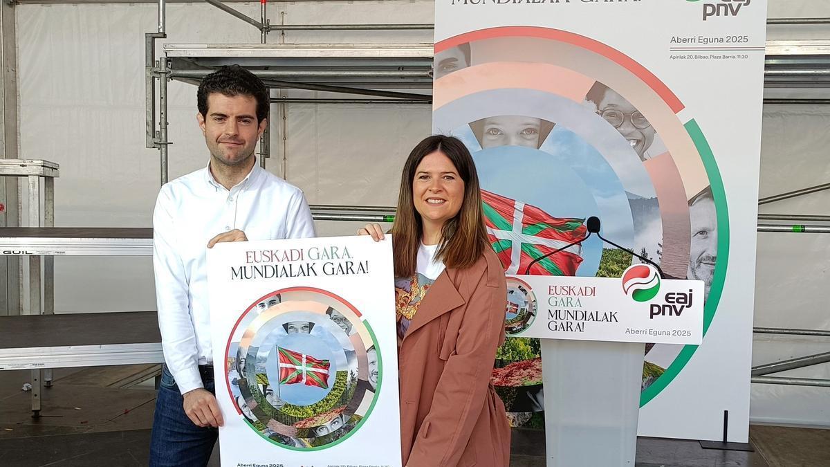 Ipiñazar y Ollo en la presentación este jueves en Bilbao del Aberri Eguna del PNV.