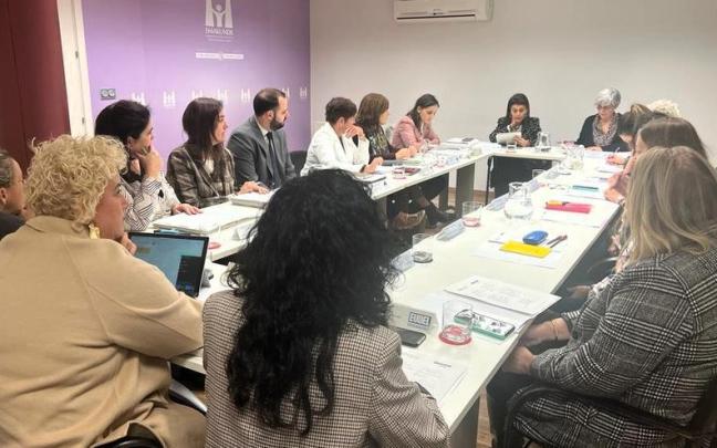 La consejera de Igualdad, Nerea Melgosa, ha presidido el Consejo de Dirección de Emakunde.