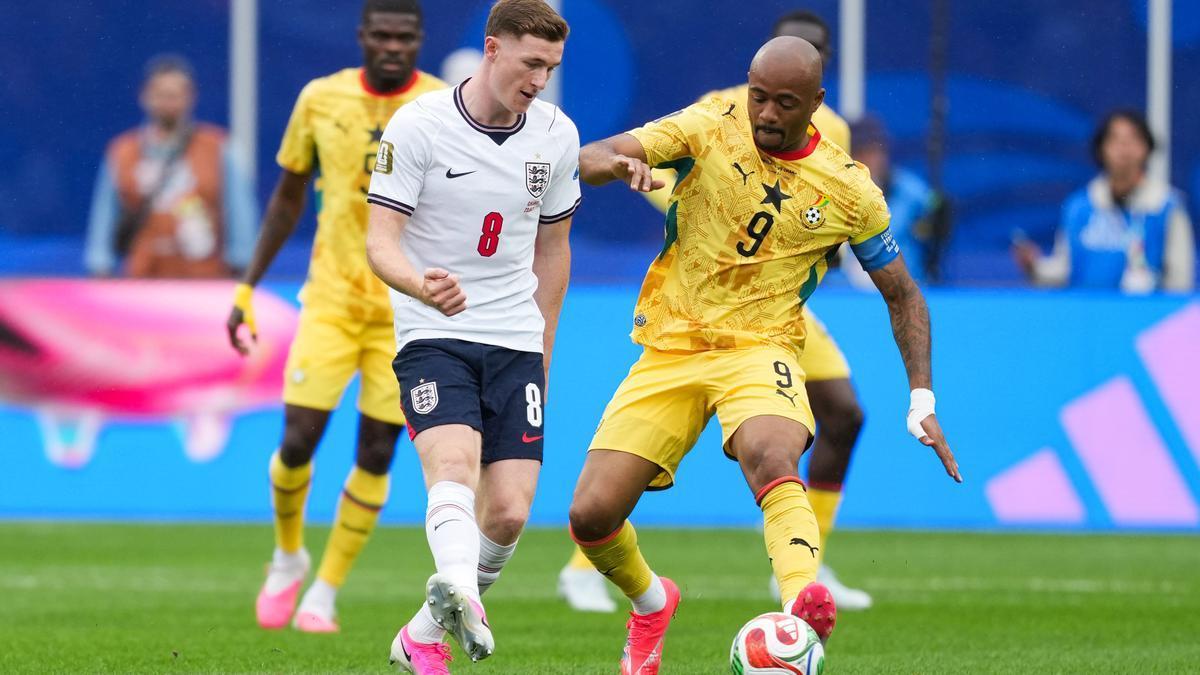 Elliot Anderson, con la camiseta de Inglaterra en el duelo frente a Ghana