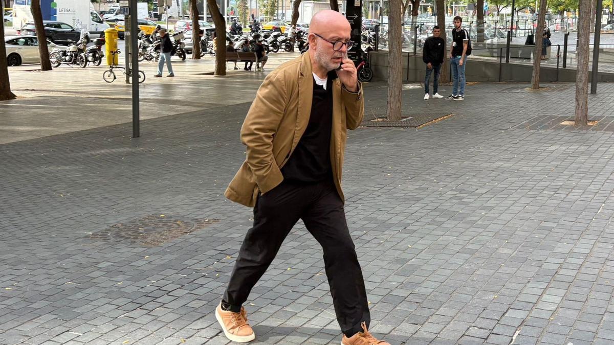 El abogado de Puigdemont, Gonzalo Boye, en la Ciutat de la Justícia.