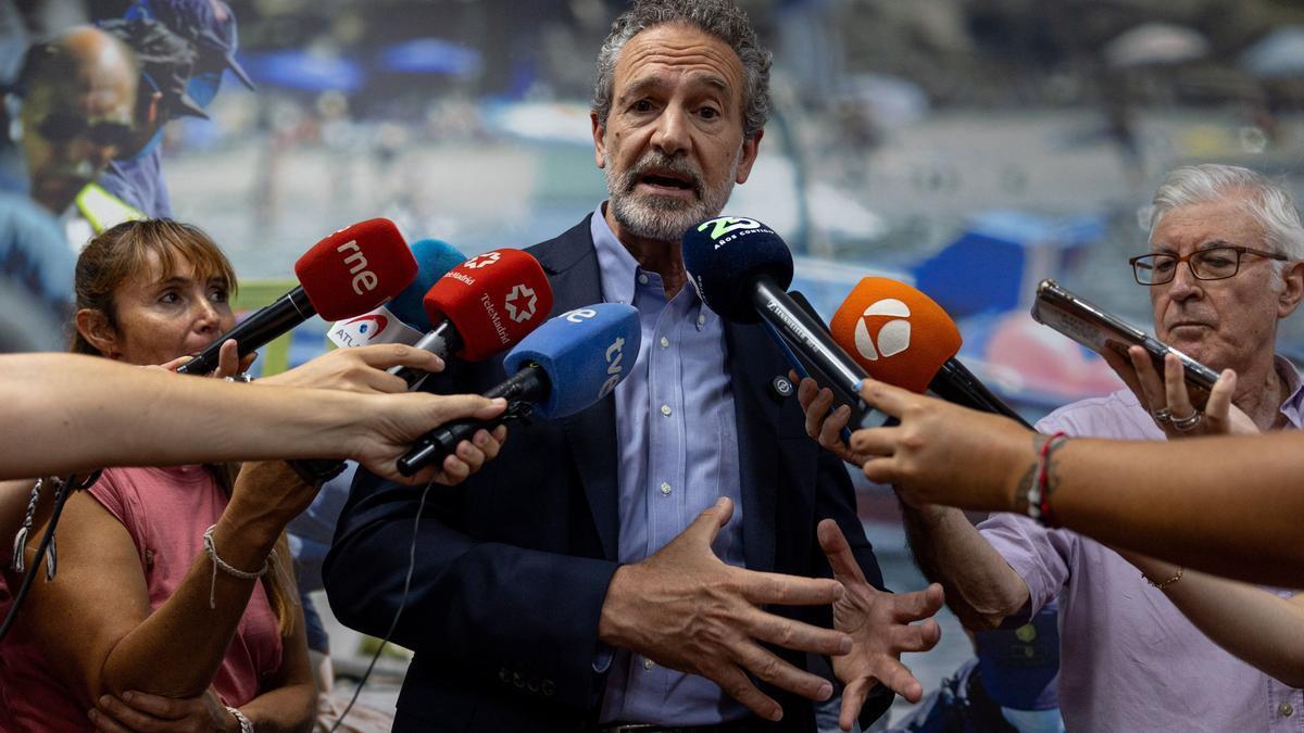 El presidente de Canarias, Fernando Clavijo, ayer ante los medios de comunicación.