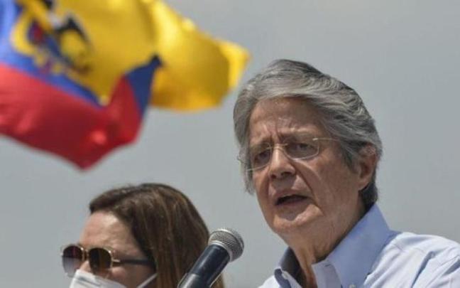 Guillermo Lasso sigue sin confirmar si será el candidato de su partido. Guillermo Lasso sigue sin confirmar si será el candidato de su partido.