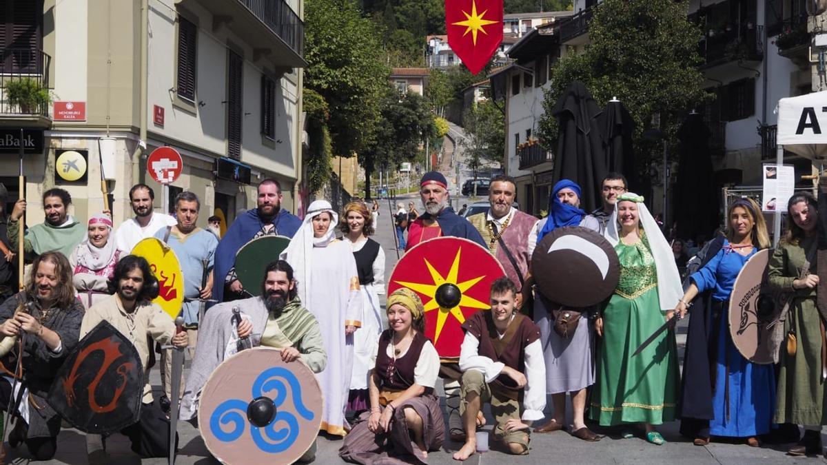 Iazko antzerkiaren talde argazkia