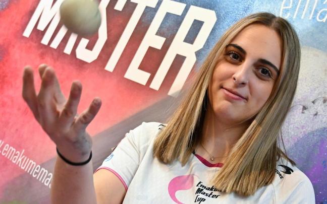 Amaia Alday posa antes de la final del Cuatro y Medio.