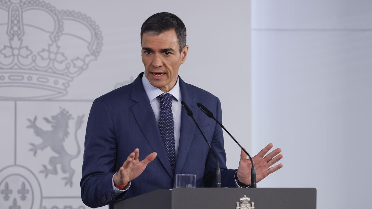 Pedro Sánchez durante su comparecencia en Moncloa para avanzar su plan anticrisis.