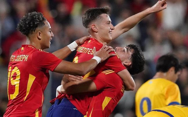 Beñat Turrientes celebra el gol que marcó ante Kazajistán. / N.G.