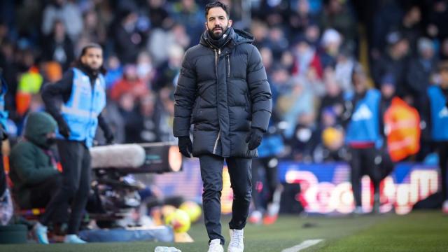 Ruben Amorin, durante el partido contra el Leeds, tras el cual ha sido cesado como entrenador del Manchester United.