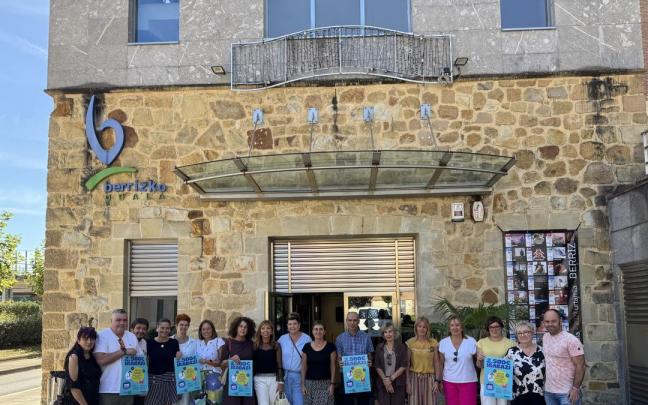Entrega de libros a recién nacidos