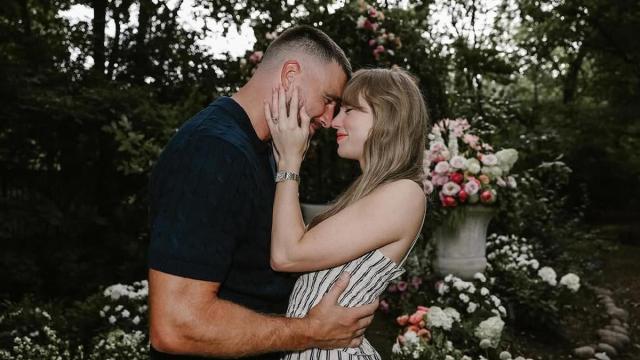 Taylor Swift y Travis Kelce ya son marido y mujer