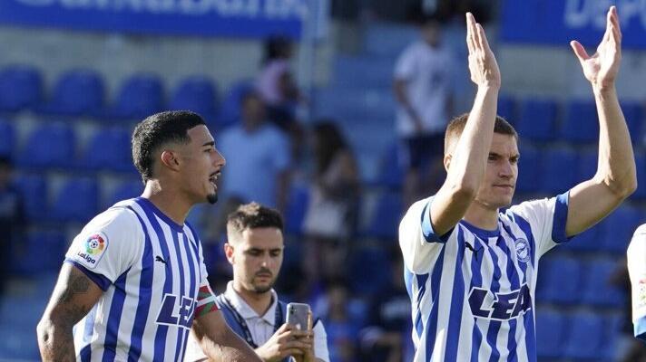 Benavídez y Maras agradecen el apoyo a la afición tras el partido ante la Ponferradina