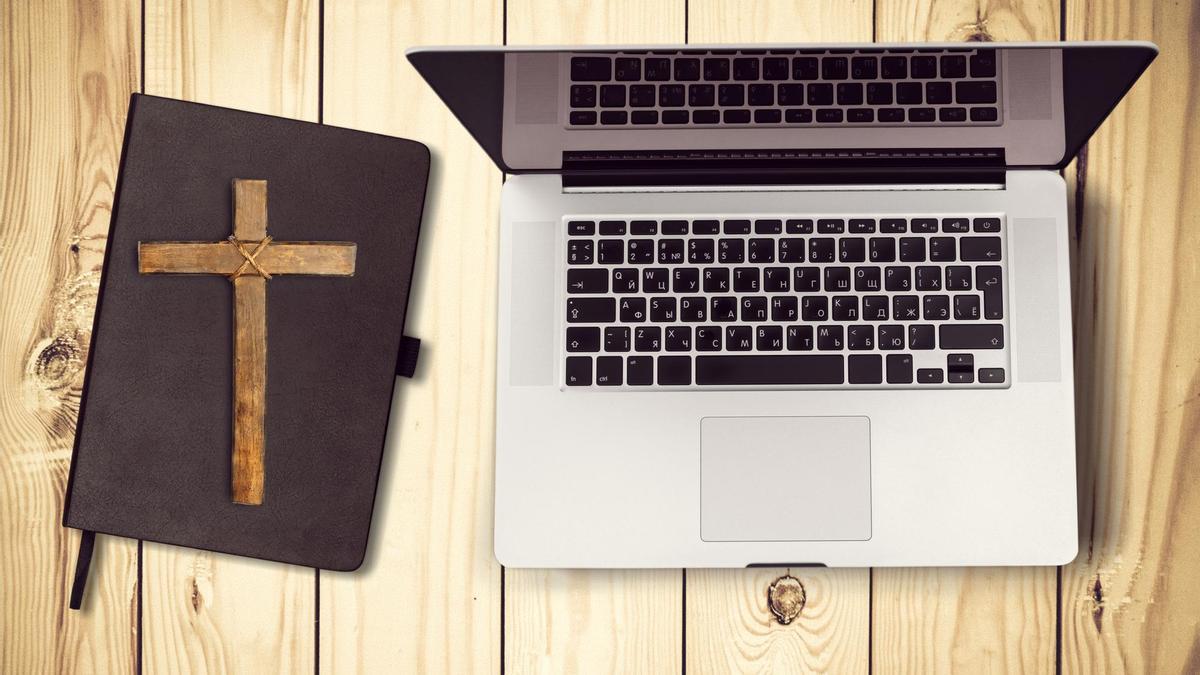 Ya se pueden encontrar bots consejeros y guías religiosos con inteligencia artificial, peo hay que manejarlos con el mismo cuidado que los considerados terapeúticos.