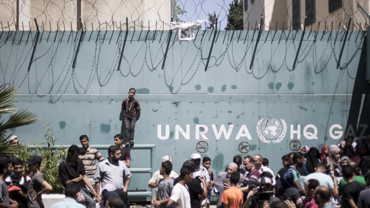 Entrada de la sede de la UNRWA en Gaza.